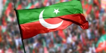 پشاور: ماضی کی ناکامیوں کے باوجود پی ٹی آئی کا کالعدم ٹی ٹی پی سے مذاکرات کی حمایت پر اصرار