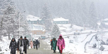 بالائی علاقوں میں تیز بارش اور شدید برفباری کا خدشہ، محکمہ موسمیات کی الرٹ جاری