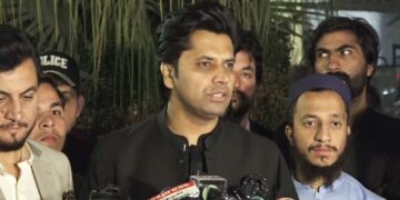 وفاقی حکومت آپریشن کا ملبہ صوبے پر ڈالنے کی ناکام کوشش کر رہی ہے: معاونِ خصوصی کے پی