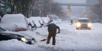 امریکا میں شدید برفانی طوفان، نظامِ زندگی مفلوج، مختلف حادثات میں 30 افراد ہلاک