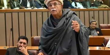 بلوچستان میں شناختی کارڈ دیکھ کر قتل ہوتے رہے، پارلیمنٹ کو مضبوط بنانا ہی مسائل کا حل ہے: محمود خان اچکزئی