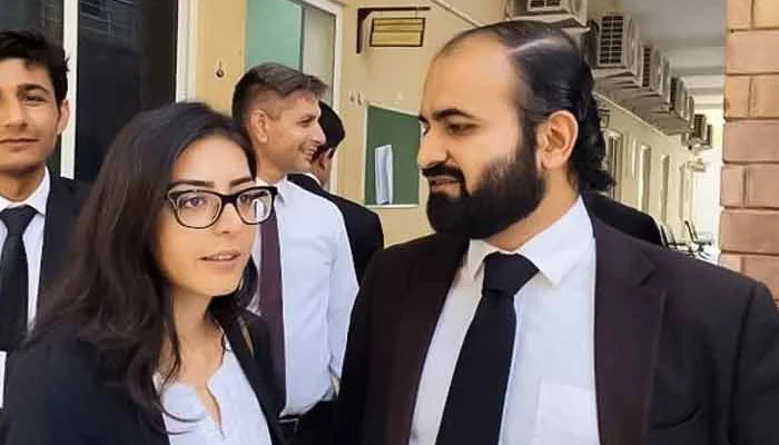 انسدادِ دہشتگردی عدالت نے ایمان مزاری اور ہادی علی چٹھہ کی ضمانت منظور کر لی