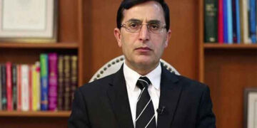 ’’عمران خان رہائی فورس‘‘ کی تجویز پر پی ٹی آئی میں اختلافات، بیرسٹر گوہر کی وزیراعلیٰ خیبر پختونخوا کو وارننگ