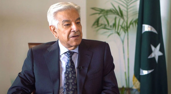 کےپی حکومت دہشتگردی پر خاموش، بانی پی ٹی آئی کی رہائی اولین ترجیح ہے: خواجہ آصف