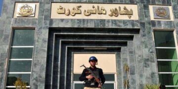 خاتون سول جج سے ہتک آمیز رویہ، وکیل کو توہین عدالت میں 6 ماہ قید کی سزا