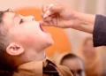 ملک بھر میں انسدادِ پولیو مہم کا آغاز، سندھ، بلوچستان، خیبر پختون خوا اور پنجاب میں بچوں کو قطرے پلانے کا عمل شروع
