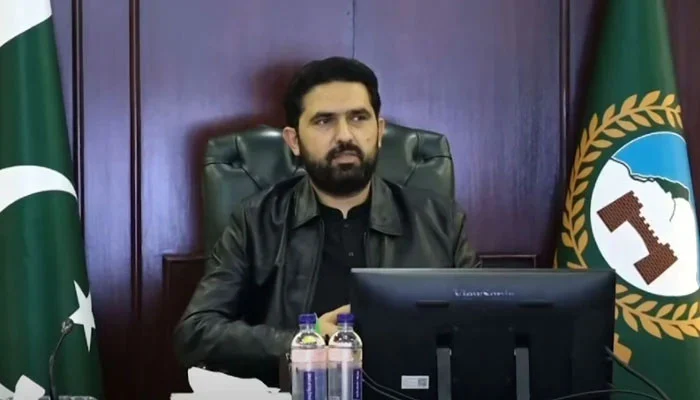 عمران خان کے بیٹے کی گفتگو کو متنازع بنایا گیا، یہ صرف بیٹے کے جذبات تھے، سہیل آفریدی