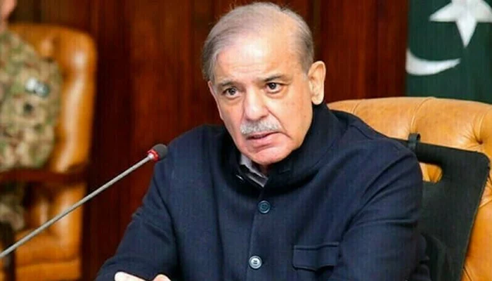 تیل کی بڑھتی عالمی قیمتوں پر نظر، وزیراعظم نے 18 رکنی کمیٹی تشکیل دے دی
