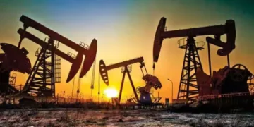 مشرقِ وسطیٰ کشیدگی اور آئل ٹینکروں پر حملوں کے بعد عالمی منڈی میں تیل کی قیمتوں میں تیز اضافہ