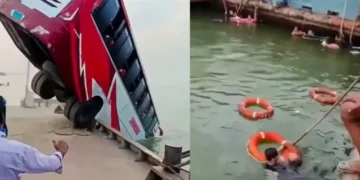 ڈھاکا: مسافر بس دریائے پدما میں گرنے سے 18افراد جاں بحق