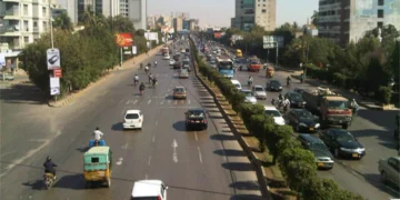 ایران کے سپریم لیڈر کی شہادت کے بعد کراچی میں سکیورٹی سخت، متعدد شاہراہیں بند