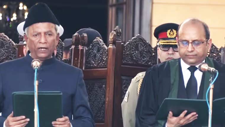 نہال ہاشمی نے گورنر سندھ کے عہدے کا حلف اٹھا لیا