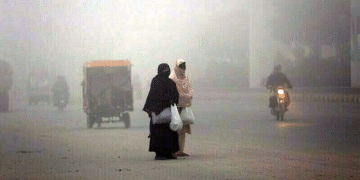 پاکستان 2025 میں دنیا کا سب سے زیادہ اسموگ سے متاثرہ ملک قرار، عالمی رپورٹ میں انکشاف