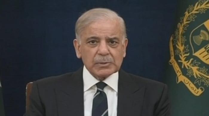 وزیراعظم شہباز شریف کی ٹیکس محصولات میں اضافے اور کفایت شعاری کے اقدامات مزید مؤثر بنانے کی ہدایت