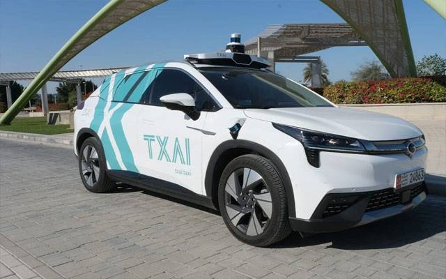 دبئی میں بغیر ڈرائیور ٹیکسی سروس کا آغاز، 100 خودکار گاڑیاں سڑکوں پر آگئیں