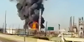 ٹیکساس آئل ریفائنری میں دھماکوں کے بعد آگ بھڑک اٹھی، وجہ تاحال معلوم نہ ہو سکی
