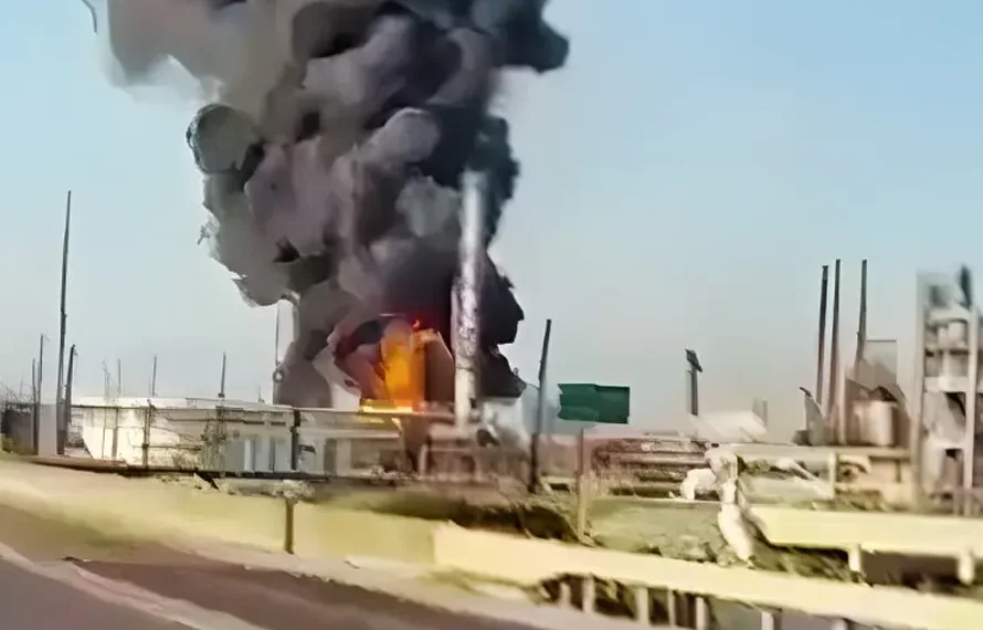 ٹیکساس آئل ریفائنری میں دھماکوں کے بعد آگ بھڑک اٹھی، وجہ تاحال معلوم نہ ہو سکی