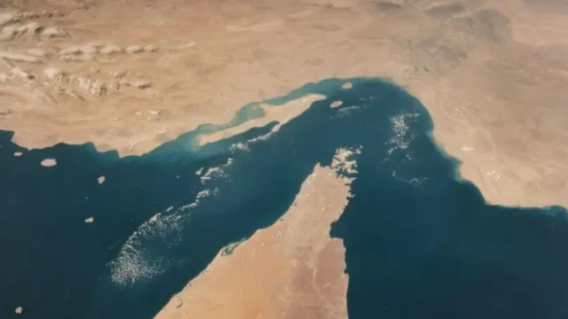 آبنائے ہرمز کا منظرنامہ تبدیل ہو چکا، غیر ملکی بالادستی ختم: ایرانی پاسدارانِ انقلاب نیوی