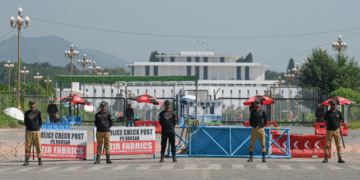 غیرملکی وفود کی آمد پر اسلام آباد میں خصوصی ٹریفک پلان نافذ، ہیوی ٹریفک پر پابندی