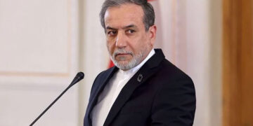 جنگ بندی کے بعد ایران کا اعلان، آبنائے ہرمز دو ہفتوں کے لیے سب کے لیے کھول دی