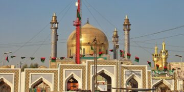 حضرت لعل شہباز قلندر کے مزار کی نذرانے کی پیٹیاں کھول دی گئیں