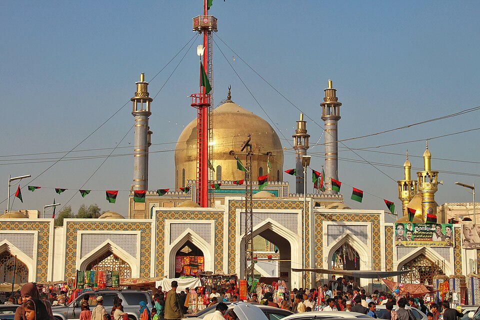 حضرت لعل شہباز قلندر کے مزار کی نذرانے کی پیٹیاں کھول دی گئیں
