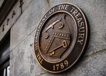 ایران کو اسلحہ فراہم کرنے والوں پر امریکا کی نئی پابندیاں، 14 افراد اور کمپنیاں فہرست میں شامل