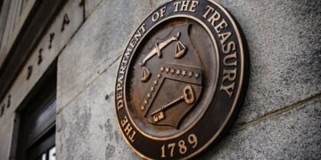 ایران کو اسلحہ فراہم کرنے والوں پر امریکا کی نئی پابندیاں، 14 افراد اور کمپنیاں فہرست میں شامل