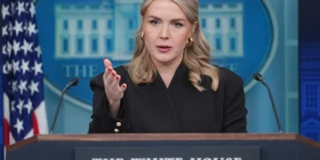 وائٹ ہاؤس کا بیان، ٹرمپ پاکستانی وزیراعظم کی اپیل سے آگاہ، جلد ردعمل کا امکان