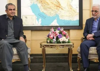 پاکستانی وزیر داخلہ محسن نقوی 24 گھنٹوں میں دوسری بار تہران پہنچ گئے، ایرانی قیادت سے اہم ملاقاتیں — پاک الرٹس: سنسنی نہیں، صرف خبر - PakAlerts.net — قابل اعتماد ڈیجیٹل نیوز پلیٹ فارم عالمی امور، تازہ ترین خبریں, سیاست, ٹیکنالوجی، کھیل، معیشت، تفریح، صحت، تعلیم، اور بہت کچھ ایک جگہ پر۔ پاکستانی وزیر داخلہ محسن نقوی 24 گھنٹوں میں دوسری بار تہران پہنچ گئے، ایرانی قیادت سے اہم ملاقاتیں