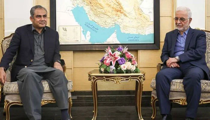 پاکستانی وزیر داخلہ محسن نقوی 24 گھنٹوں میں دوسری بار تہران پہنچ گئے، ایرانی قیادت سے اہم ملاقاتیں — پاک الرٹس: سنسنی نہیں، صرف خبر - PakAlerts.net — قابل اعتماد ڈیجیٹل نیوز پلیٹ فارم عالمی امور، تازہ ترین خبریں, سیاست, ٹیکنالوجی، کھیل، معیشت، تفریح، صحت، تعلیم، اور بہت کچھ ایک جگہ پر۔ پاکستانی وزیر داخلہ محسن نقوی 24 گھنٹوں میں دوسری بار تہران پہنچ گئے، ایرانی قیادت سے اہم ملاقاتیں