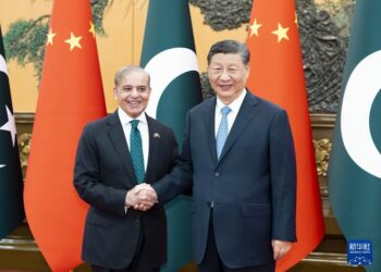 چینی صدر شی جن پنگ کی مشرق وسطیٰ میں امن کیلئے پاکستان کے کردار کی تعریف، وزیراعظم شہباز شریف سے اہم ملاقات — پاک الرٹس: سنسنی نہیں، صرف خبر - PakAlerts.net — قابل اعتماد ڈیجیٹل نیوز پلیٹ فارم عالمی امور، تازہ ترین خبریں, سیاست, ٹیکنالوجی، کھیل، معیشت، تفریح، صحت، تعلیم، اور بہت کچھ ایک جگہ پر۔ چینی صدر شی جن پنگ کی مشرق وسطیٰ میں امن کیلئے پاکستان کے کردار کی تعریف، وزیراعظم شہباز شریف سے اہم ملاقات