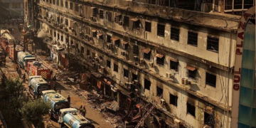 گل پلازہ آتشزدگی کیس: پولیس نے یونین عہدیداروں کو ذمہ دار قرار دے دیا