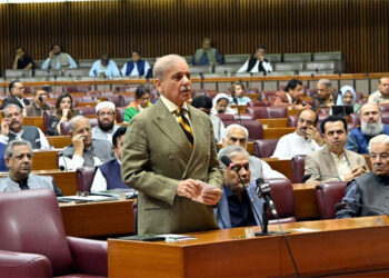 آج پیٹرولیم مصنوعات کی قیمتوں میں خاطر خواہ کمی کا اعلان کریں گے، وزیراعظم — پاک الرٹس: سنسنی نہیں، صرف خبر - PakAlerts.net — قابل اعتماد ڈیجیٹل نیوز پلیٹ فارم عالمی امور، تازہ ترین خبریں, سیاست, ٹیکنالوجی، کھیل، معیشت، تفریح، صحت، تعلیم، اور بہت کچھ ایک جگہ پر۔ آج پیٹرولیم مصنوعات کی قیمتوں میں خاطر خواہ کمی کا اعلان کریں گے، وزیراعظم