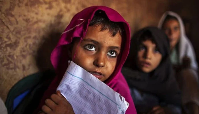پاکستان میں ڈھائی کروڑ سے زائد بچے اسکول سے باہر، سول سروسز اکیڈمی کی رپورٹ میں انکشاف — پاک الرٹس: سنسنی نہیں، صرف خبر - PakAlerts.net — قابل اعتماد ڈیجیٹل نیوز پلیٹ فارم عالمی امور، تازہ ترین خبریں, سیاست, ٹیکنالوجی، کھیل، معیشت، تفریح، صحت، تعلیم، اور بہت کچھ ایک جگہ پر۔ پاکستان میں ڈھائی کروڑ سے زائد بچے اسکول سے باہر، سول سروسز اکیڈمی کی رپورٹ میں انکشاف