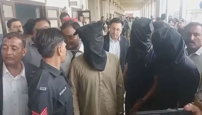 ڈاکٹر آکاش قتل کیس: گرفتار ملزمان کے بینک ڈکیتیوں اور تاجر لوٹنے کی وارداتوں میں ملوث ہونے کا انکشاف