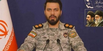 ایرانی فوج کا آبنائے ہرمز سے متعلق ٹرمپ کے بیان پر سخت ردعمل — پاک الرٹس: سنسنی نہیں، صرف خبر - PakAlerts.net — قابل اعتماد ڈیجیٹل نیوز پلیٹ فارم عالمی امور، تازہ ترین خبریں, سیاست, ٹیکنالوجی، کھیل، معیشت، تفریح، صحت، تعلیم، اور بہت کچھ ایک جگہ پر۔ ایرانی فوج کا آبنائے ہرمز سے متعلق ٹرمپ کے بیان پر سخت ردعمل