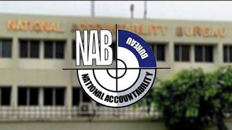 نیب کا کرپشن کیسز بند ہونے سے بچانے کیلئے قانون کی نئی تشریح پر غور