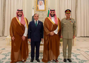 رائٹرز کا دعویٰ: پاکستان نے ایران کو پیغام دیا، “سعودی عرب ہماری سرخ لکیر ہے”
