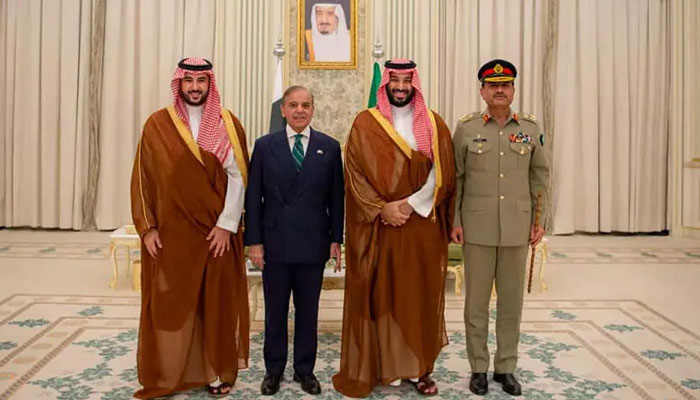 رائٹرز کا دعویٰ: پاکستان نے ایران کو پیغام دیا، “سعودی عرب ہماری سرخ لکیر ہے”