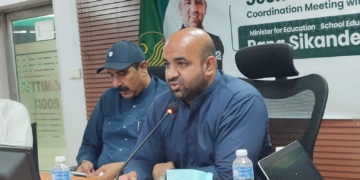 پنجاب کے وزیر تعلیم رانا سکندر حیات کا سرکاری اسکولوں میں خود تدریس کرنے کا اعلان