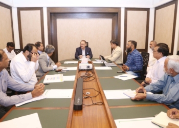 کراچی: ٹریفک کے دباؤ میں کمی کے لیے یونیورسٹی روڈ کی مکسڈ ٹریفک لین جلد کھولنے کا فیصلہ — پاک الرٹس: سنسنی نہیں، صرف خبر - PakAlerts.net — قابل اعتماد ڈیجیٹل نیوز پلیٹ فارم عالمی امور، تازہ ترین خبریں, سیاست, ٹیکنالوجی، کھیل، معیشت، تفریح، صحت، تعلیم، اور بہت کچھ ایک جگہ پر۔ کراچی: ٹریفک کے دباؤ میں کمی کے لیے یونیورسٹی روڈ کی مکسڈ ٹریفک لین جلد کھولنے کا فیصلہ