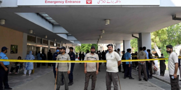 سانحہ پمز کی تحقیقات میں اہم سوالات برقرار، قائمہ کمیٹی کا ڈیوٹی ڈاکٹرز و اسٹاف کی معطلی کا مطالبہ