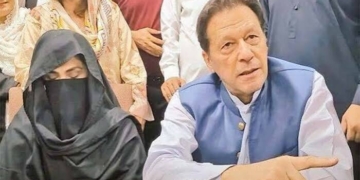 عمران خان اور بشریٰ بی بی قیدِ تنہائی میں نہیں، بی کلاس سے بہتر سہولیات حاصل ہیں، ایڈووکیٹ جنرل اسلام آباد