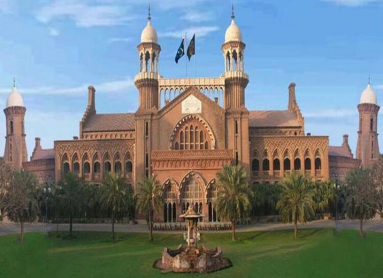 18 سال سے کم عمر لڑکی کی شادی غیر قانونی، رضامندی بھی قانونی جواز نہیں بن سکتی: لاہور ہائیکورٹ