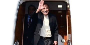 صدر مملکت آصف علی زرداری دورہ برطانیہ مکمل کرکے وطن واپس پہنچ گئے