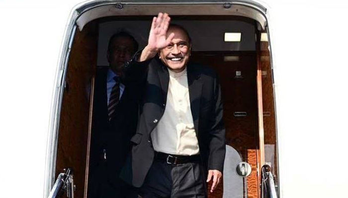 صدر مملکت آصف علی زرداری دورہ برطانیہ مکمل کرکے وطن واپس پہنچ گئے