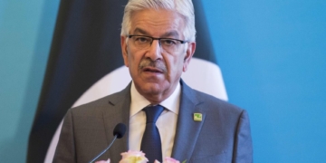یمن سے سعودی عرب پر حملوں سے مکہ مشترکہ دفاعی معاہدہ آپریشنل ہوگا: خواجہ آصف