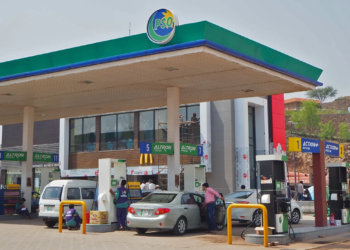 پیٹرول پر 100 روپے حکومتی سبسڈی کیسے ملے گی؟ پمپ مالکان نے لاعلمی ظاہر کردی — پاک الرٹس: سنسنی نہیں، صرف خبر - PakAlerts.net — قابل اعتماد ڈیجیٹل نیوز پلیٹ فارم عالمی امور، تازہ ترین خبریں, سیاست, ٹیکنالوجی، کھیل، معیشت، تفریح، صحت، تعلیم، اور بہت کچھ ایک جگہ پر۔ پیٹرول پر 100 روپے حکومتی سبسڈی کیسے ملے گی؟ پمپ مالکان نے لاعلمی ظاہر کردی