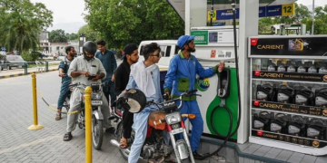 وزیراعظم ریلیف اسکیم، موٹر سائیکل اور چھوٹی گاڑیوں کیلئے 100 روپے فی لیٹر سستے پیٹرول کا ڈیجیٹل نظام فعال